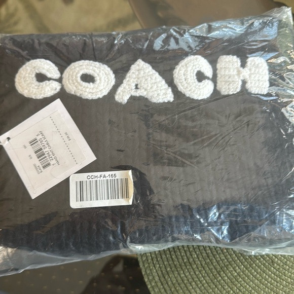 Coach Hand Knit Cable Scarf Black NWT - Picture 2 of 3